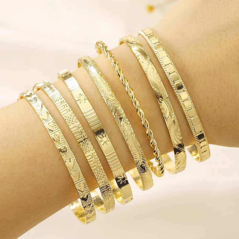 7Pcs Gold Bangle Bracelets Set for Women - Multi Layer Stackable Textured Bracelets Indian Cuff Bangles Boho Jewelry Set