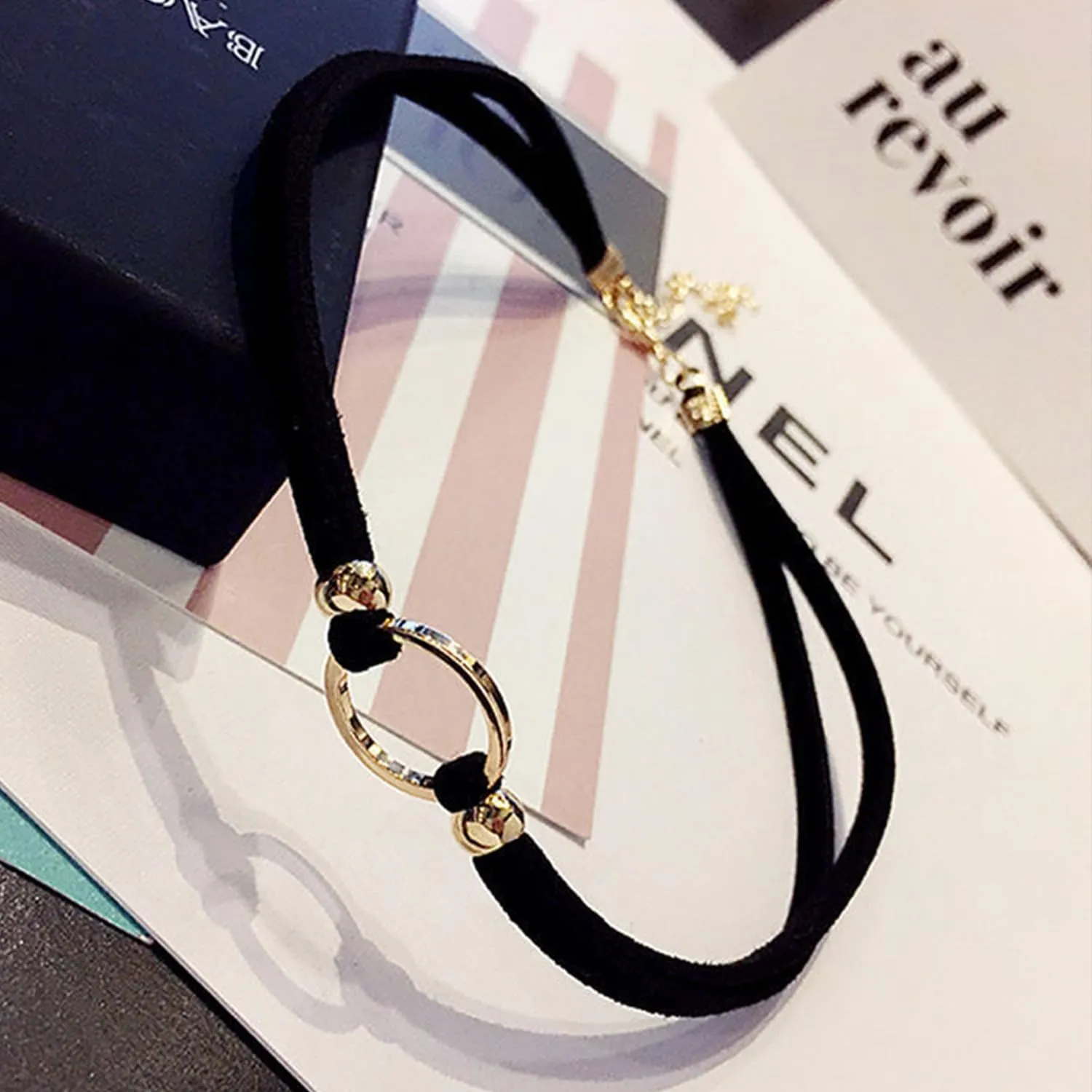 Aktully Black Choker Necklaces for Women Velvet Lace Choker Collar Necklace Goth Layered Choker Necklaces for Women Jewelry