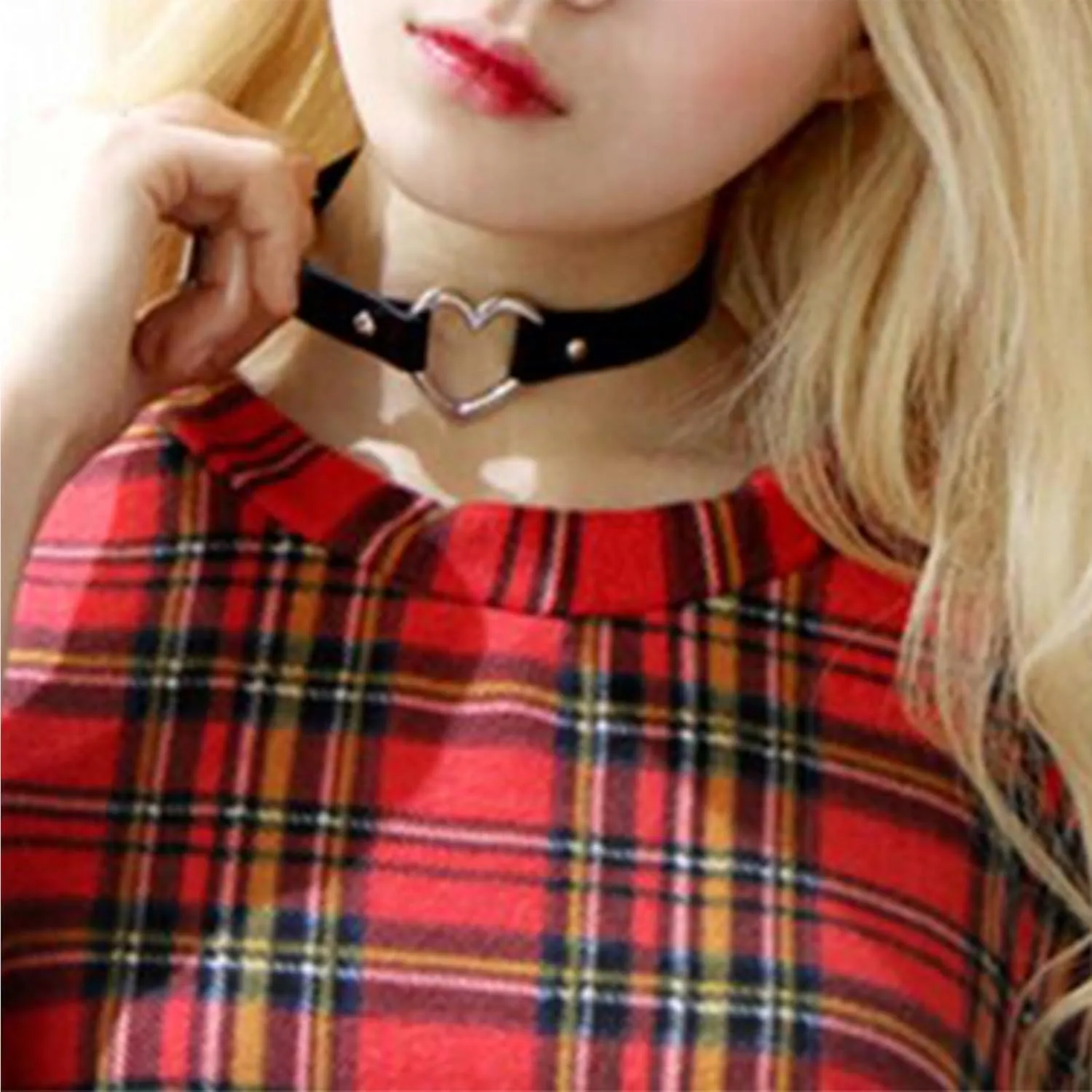 Black Choker Necklaces for Women Punk Goth Necklaces for Women Gothic Pendant Choker Leather Soft Collar Heart Sun Moon Chain 2000s Jewelry