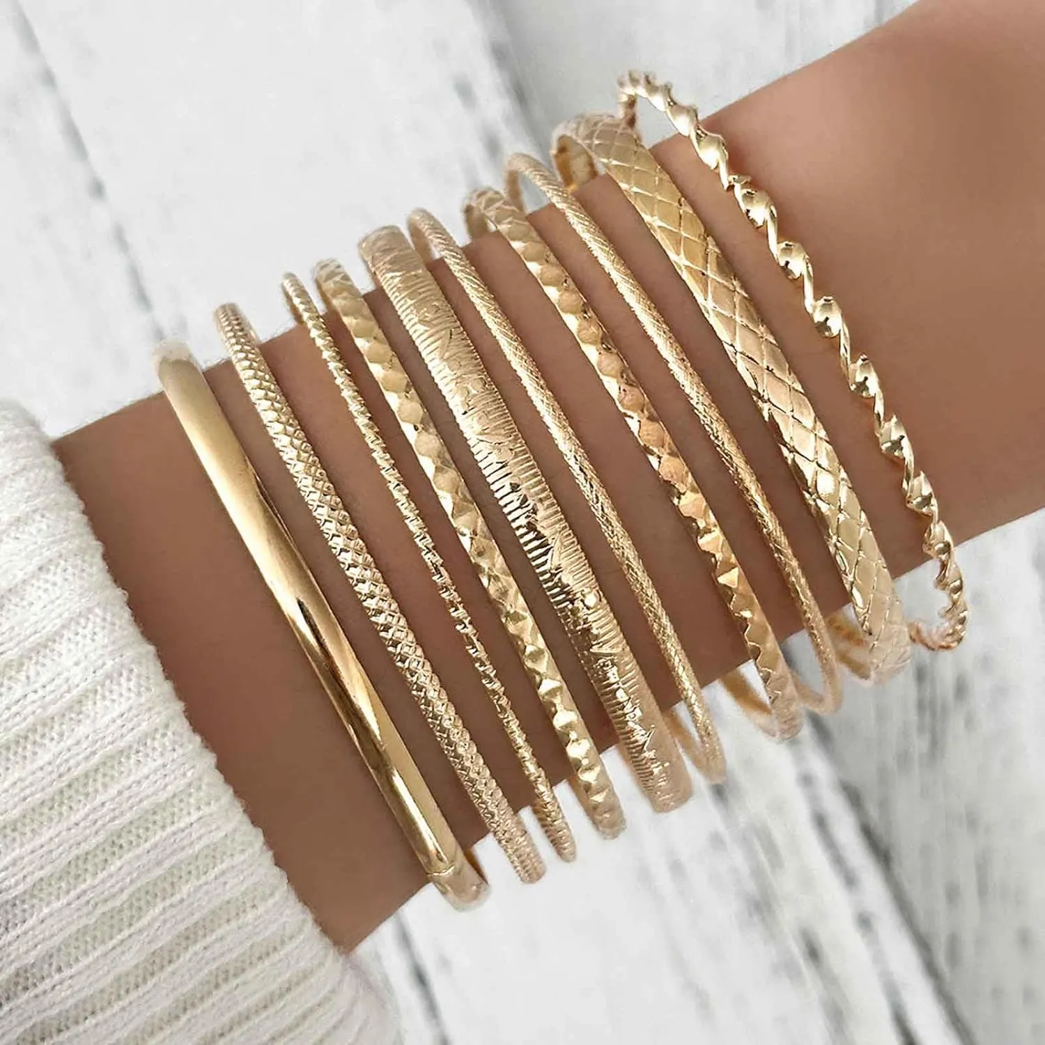 Boho Gold Bangle Bracelet Filled Hammered Bracelet Texture Stacking Bracelet Thin Round Bangle Bracelets Hinged Classic Bracelet Jewelry Set for Women(Gold1)