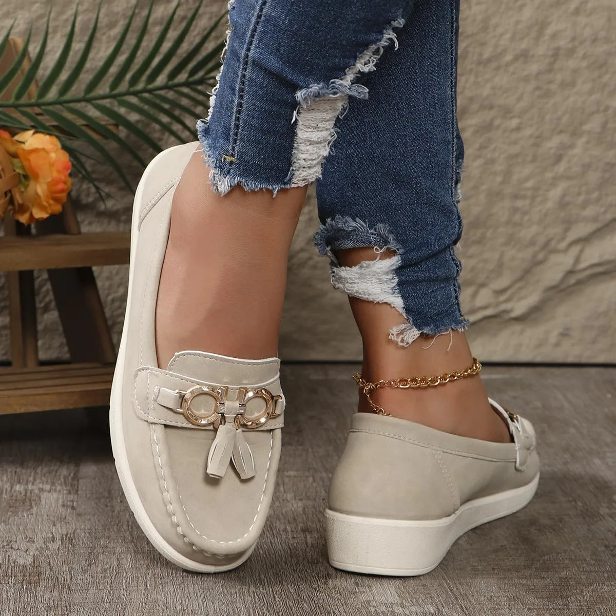 Geerta Women's Moccasins Cute Fashion Chain Decorated Round Toe Low Top Shoes Orthopedic Sandals, Casual Comfortable Lightweight Slip on Shoes, Female Solid All-Match Loafers Beach Travel, Daily Wear