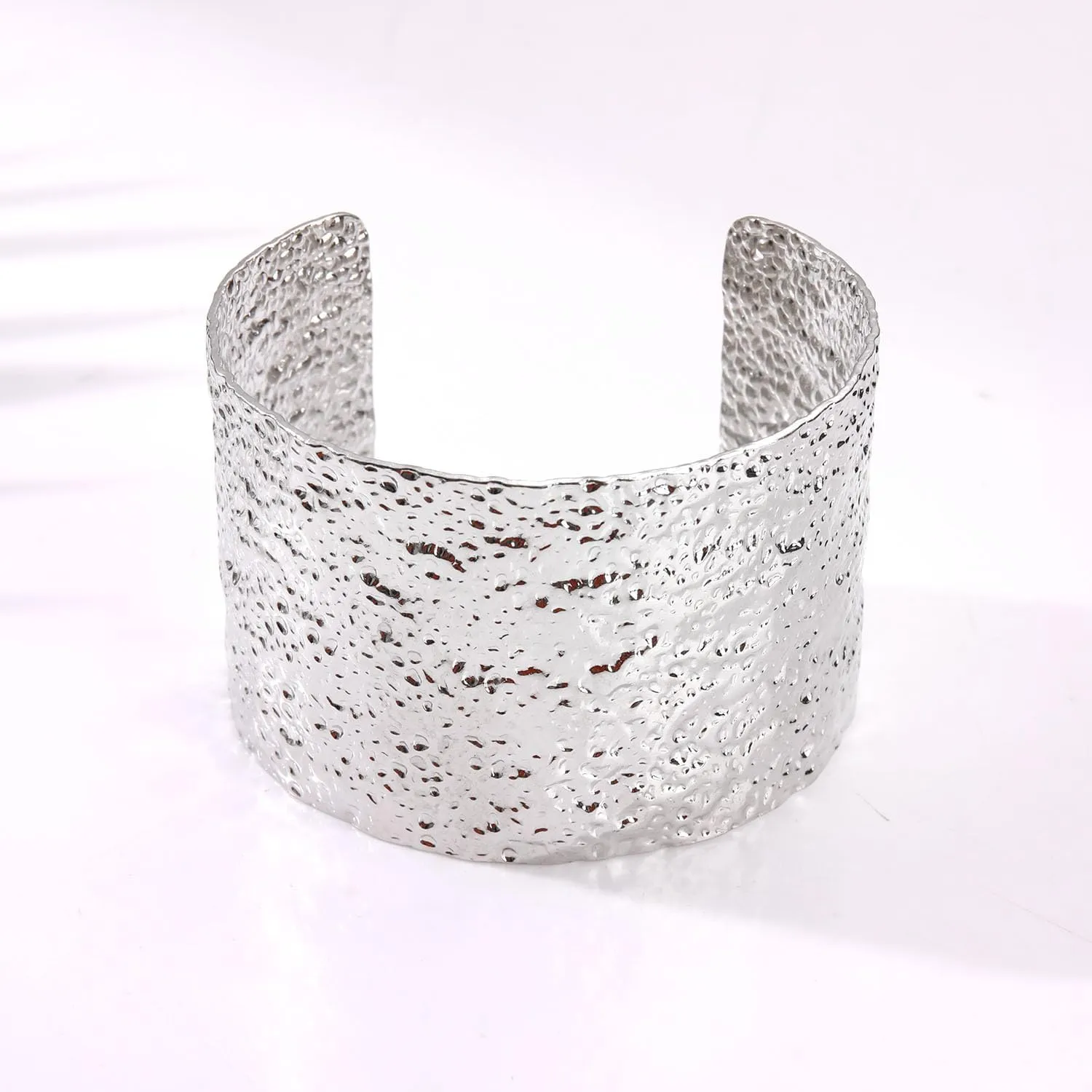 HEIDKRUEGER Chunky Gold Cuff Bracelets Hammered Textured Open Cuff Bangle Bracelet for Women Wave Irregular Statement Bracelet Jewelry