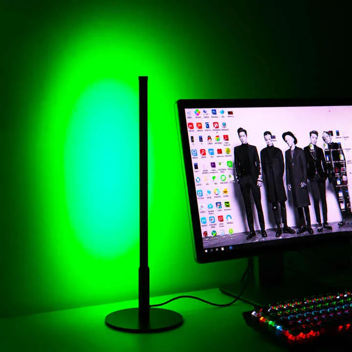 RGB مصباح طاولة الشمال أباجورة غرفة نوم . RGB Table Lamp Nordic Simple Bedroom Lamp LED Table