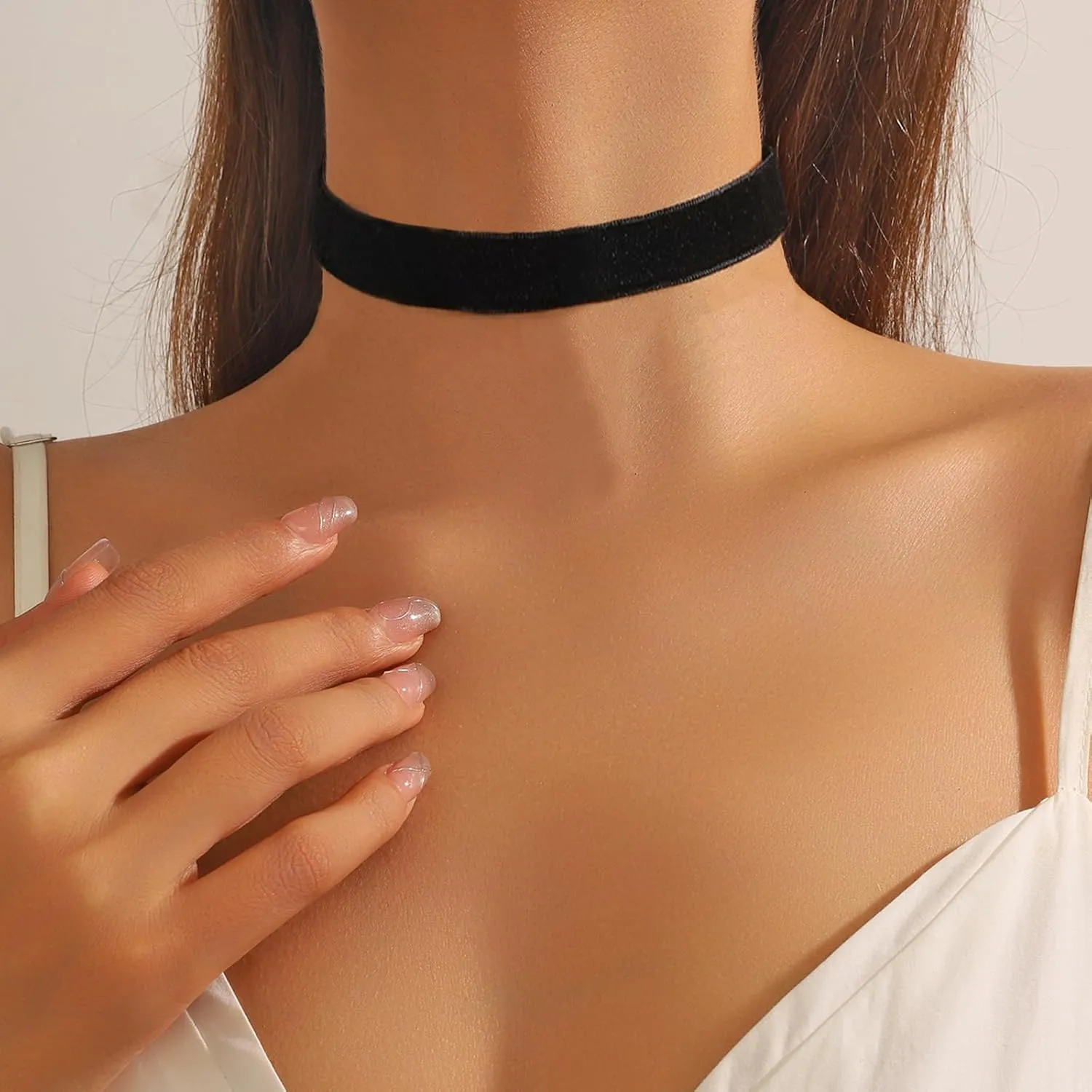 Ronglry Black Velvet Choker Necklace for Women - Adjustable Layered Goth Chokers for Party, Cosplay & Gift