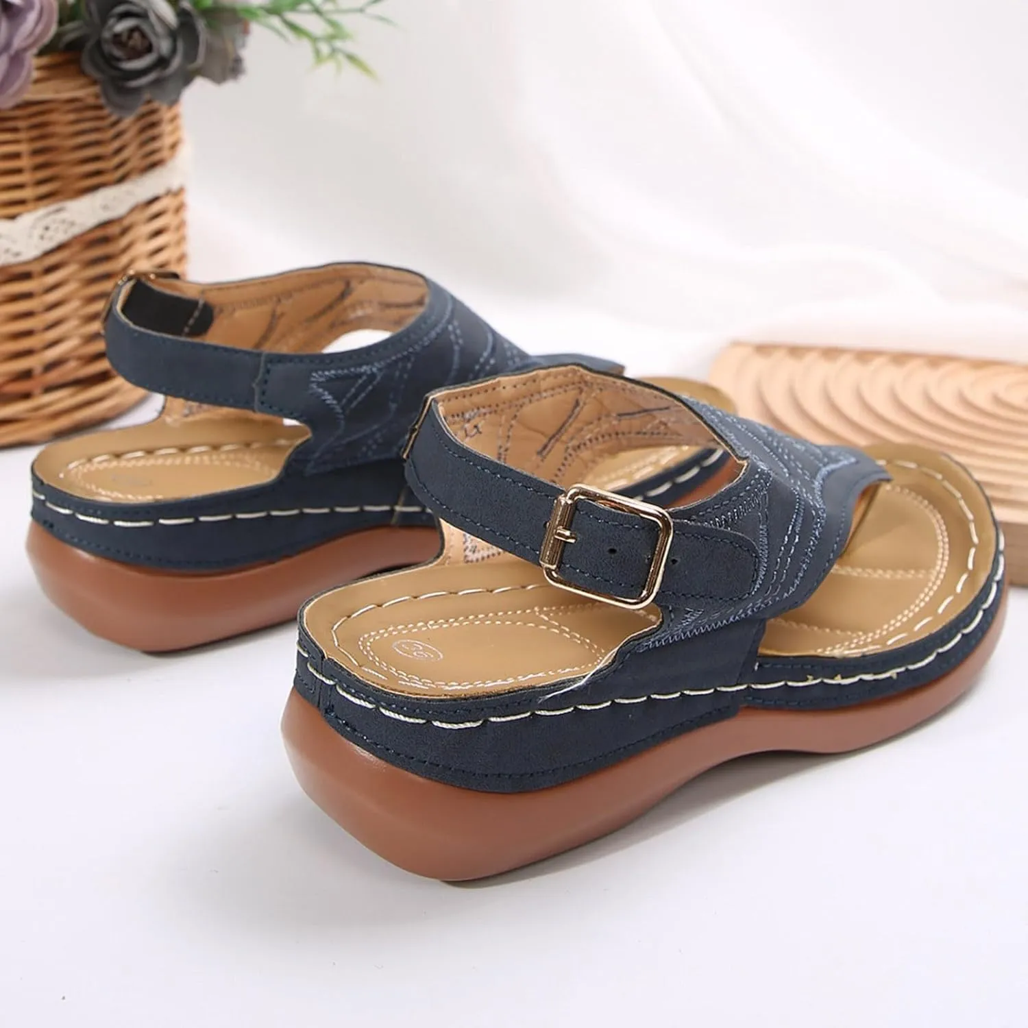 SuanlaTDS Womens Wedge Sandals Orthopedic Flip Flops Summer Dressy, Platform Walking Slippers with Arch Support Flat Open Toe Buckle Ankle Strap 2025 Casual Comfortable Beach Dress Shoes