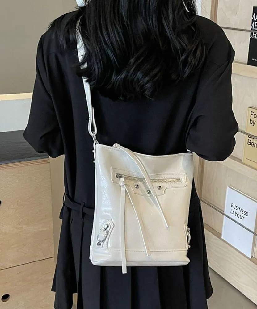 Vegan Leather Hobo & Crossbody Shoulder Bag for Womens Bucket Handbag Featuring a Zipper Top Handle Tote Design