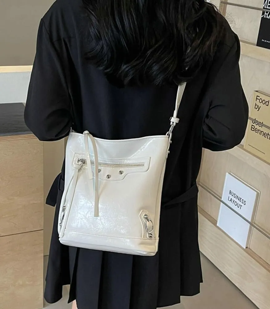 Vegan Leather Hobo & Crossbody Shoulder Bag for Womens Bucket Handbag Featuring a Zipper Top Handle Tote Design