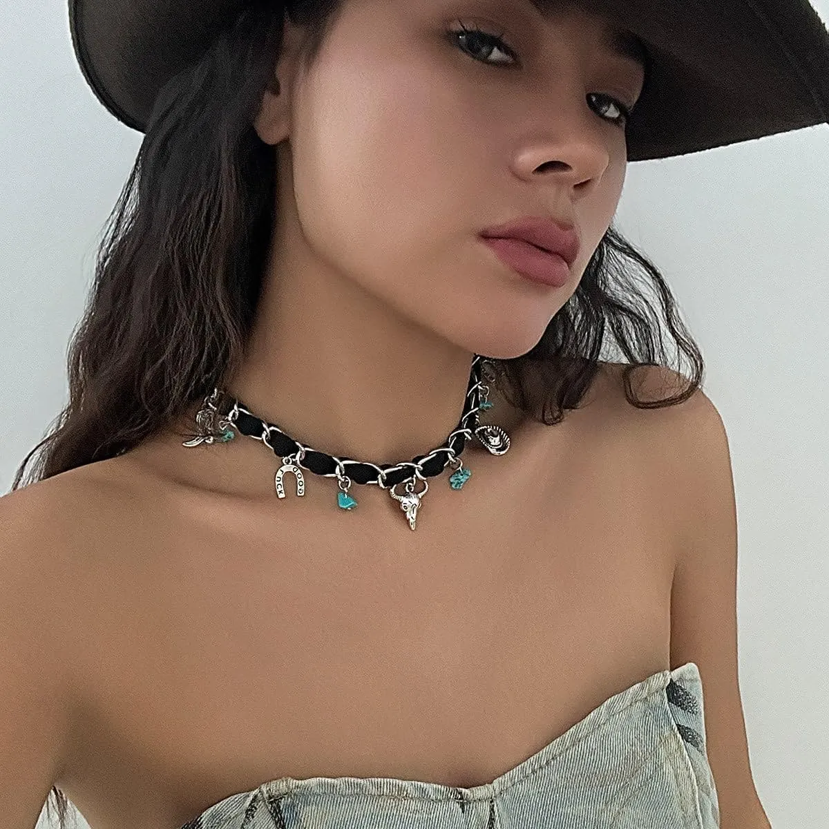 Western Choker Necklaces for Women Country Concert Outfits Ox Head Boot Cactus Charm Bohemian Vintage Necklace Cowgirl Cowboy Country Necklaces Boho Choker Necklace Accessories