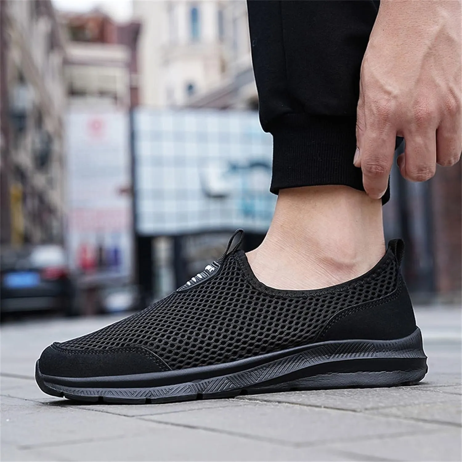 Women's Mesh Lace Lightweight Low-Cut Sneakers, Casual Tennis Shoes, Non-Slip, Fashionable Knitted Socks Shoes are Comfortable and Breathable