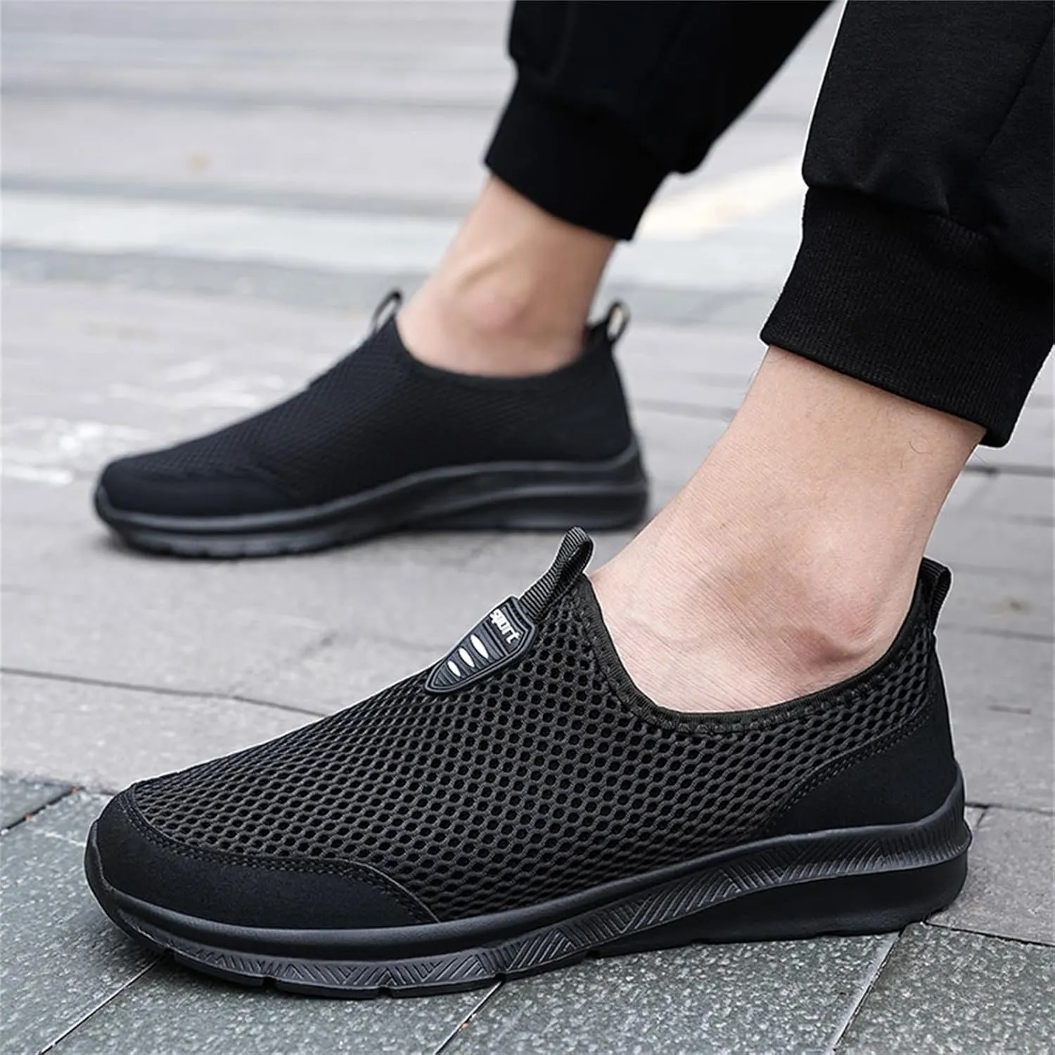 Women's Mesh Lace Lightweight Low-Cut Sneakers, Casual Tennis Shoes, Non-Slip, Fashionable Knitted Socks Shoes are Comfortable and Breathable