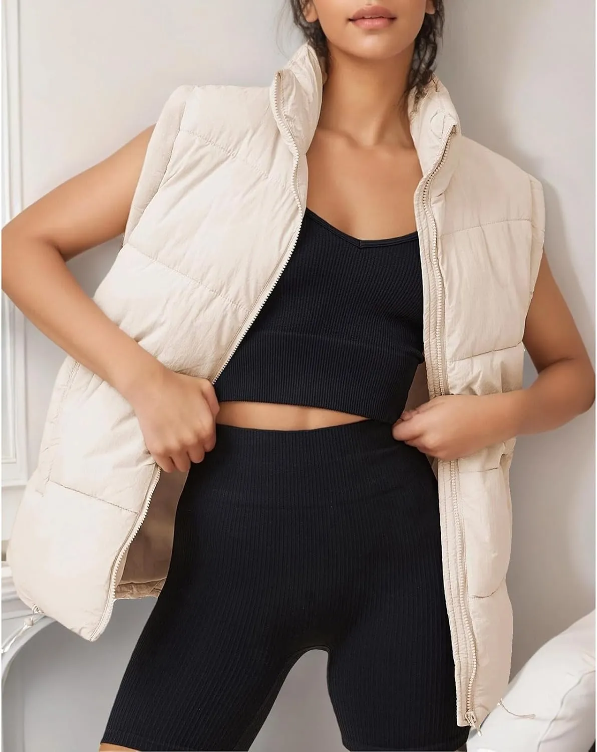 Womens Puffer Vest Lightweight Stand Collar Sleeveless Down Jacket Casual Zip Up Winter Warm Coat with Pockets